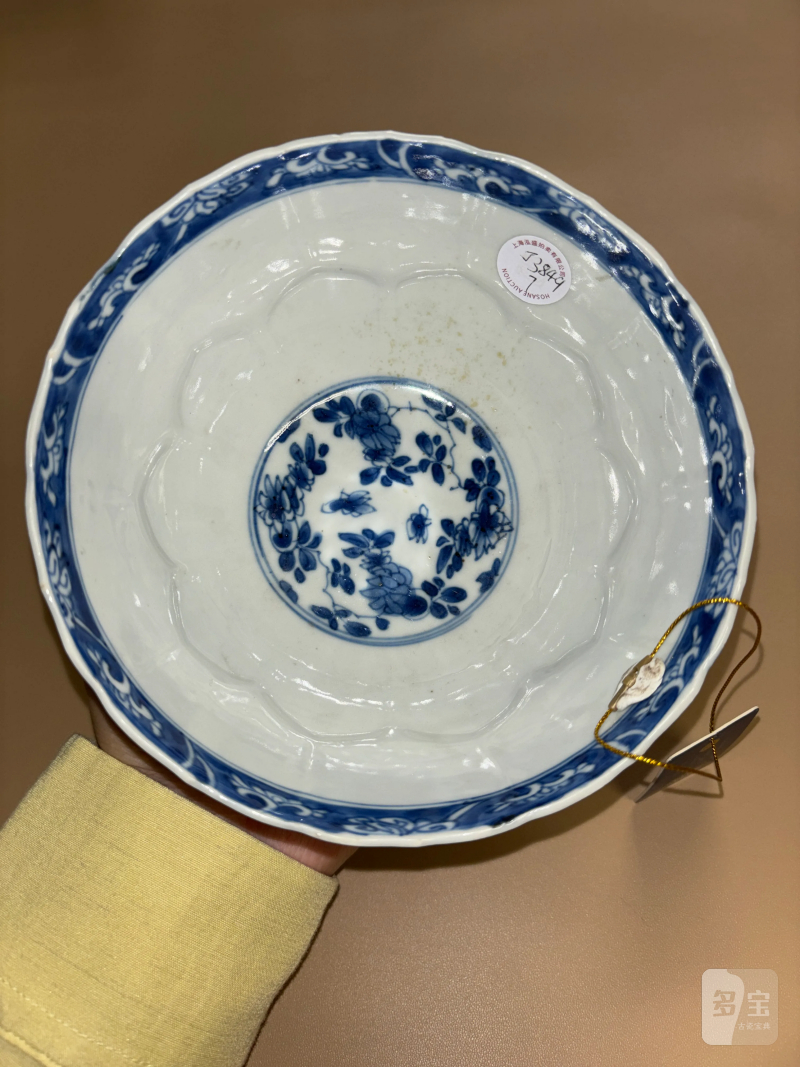 清康熙 青花缠枝花卉纹莲瓣碗 - 图6